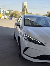 ٥ قطع • قطع غيار • مستخدمة قليل