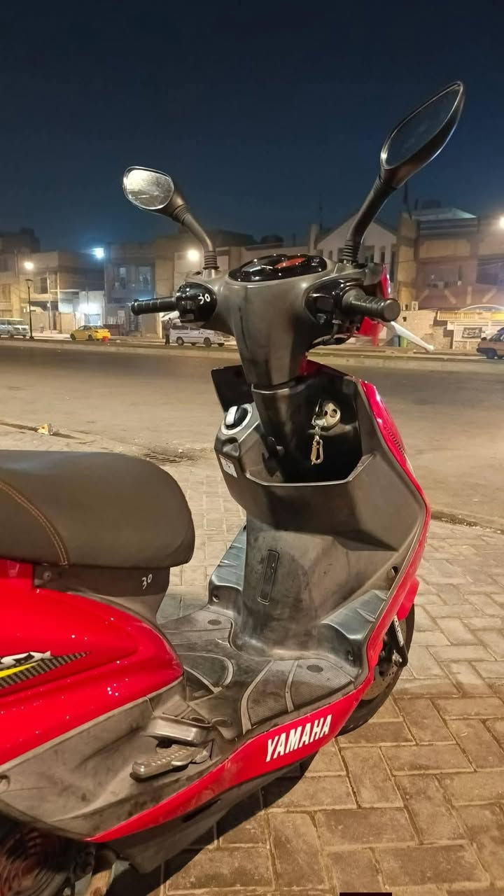 دراجه سكنس فحل ياباني خطين 
مكفوله كفاله عامه اي نقص مابيها 
 السعر مليون 450
بغداد ***********
اي نقص مابيها
