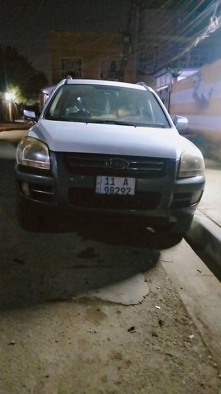 السلام عليكم
سبورتج 2008 خليجي داخل بيجي شاشة و كاميرا . كير مكينة تبريد كفالة بدون صبغ بدون تبديل كله بلادي فقط بارد قليل جامرلغ خلفي ماشية 199 باسمي رقم بغداد السعر 110 بيها مجال
***********
