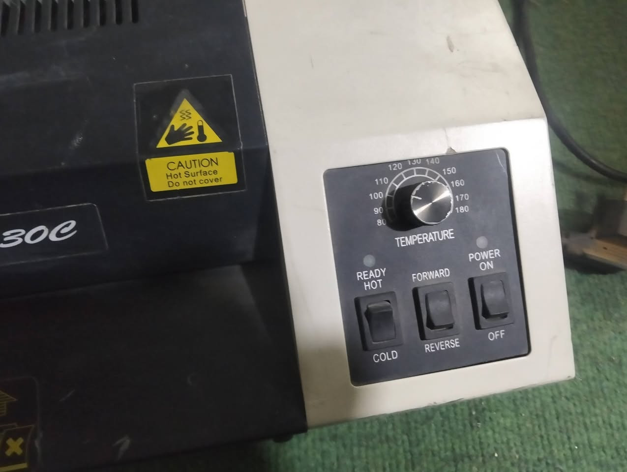 للبيع
جهاز كبس الهويات عدد2
بيهن خلل
سعر 2 
25 الف
بغداد
***********

