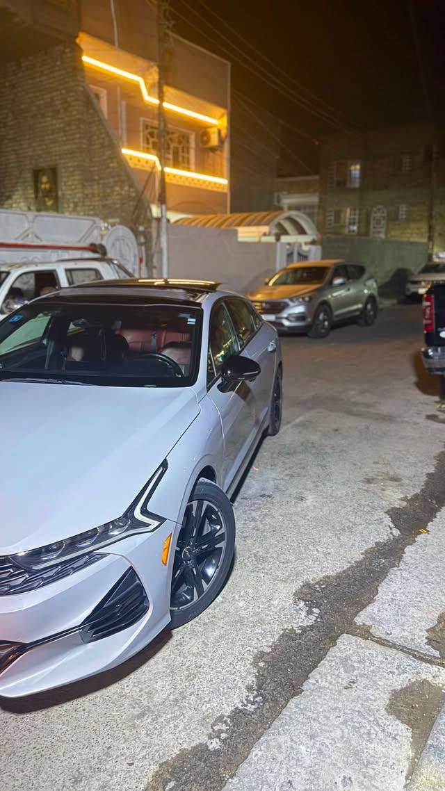 سلام عليكم
Kia k5 2023موديل

جي تي لاين الون سمنتي داخل احمر 

1600 تيربو 

فول مواصفات للأخير بنوراما بصمه 

شحن لاسلكي 

مثبت سرعة 
 
نظام مانع انصدام امامي خلفي 

رادار امامي خلفي 
 
تشغيل عن بعد 

سياقه ذاتيه أربع وضعيات 

الضرر موضح بالصوره

مرقم بغداد 

رقم الهاتف 
***********  

مكاني بغداد بلديات
