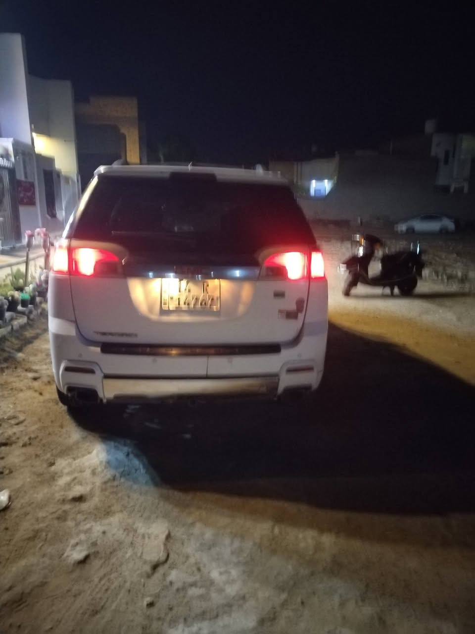 تيران 13محدثه 17باسمي كامل مواصفات فتحه تخم تاير باتري جديد باسمي مشروع وطني مرارس بسياره احدث واغلئ وانطي فرق او بسياره اقل واخذ فرق حسب قناعتي سكني كوت ***********

