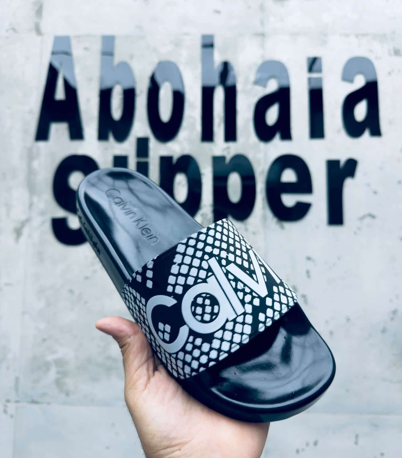 متوفر جمله ومفرد الحجز واتساب ***********

نص مكتوب في الصور:
- Abohaia slipper
- Abohaia stopper