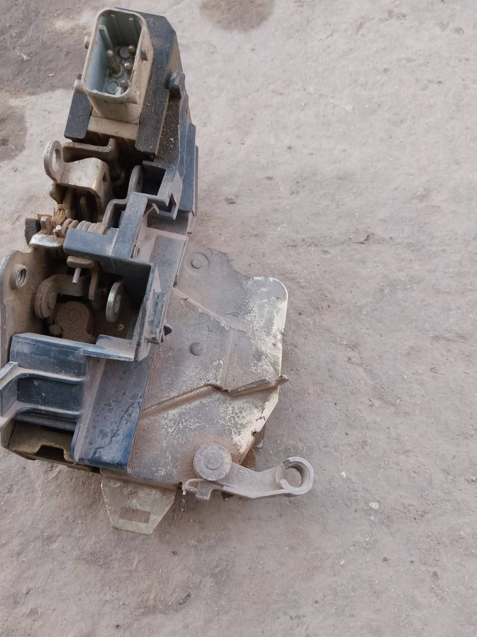 متوفر للبيع راديترات مال بدي قديم كامله معه الحاضن حاوية اصلي 
داينمو 140اميبر حاويه 
فإن تبريد حاوية 
بك لايت 500كرستال ابيض
اكسل بدي قديم خشن رقمه 9.93حاويه
اكسل ناعم 4.10
قبق صندوك 500حاوية جديد 
دعاميه امامي 500كامله نضيف لون اسود
لايتات بدي قديم حاويه اصلي 
مريات 500ستيل ابو الاشاره اصلي
كوبلنات برغي 17اصلي حاوية 
كاردن 730مسكر كامله 
كاردن مفتوح 700
نواعم موجود ويلات هامان حجم 18توسايز 
البينا تو سايز حجم17
للاتصال ***********واتساب مكان بابل الحمزة الغربي السعر دزه الصوره انطيك السعر توصيل موجود نواعم فقط
