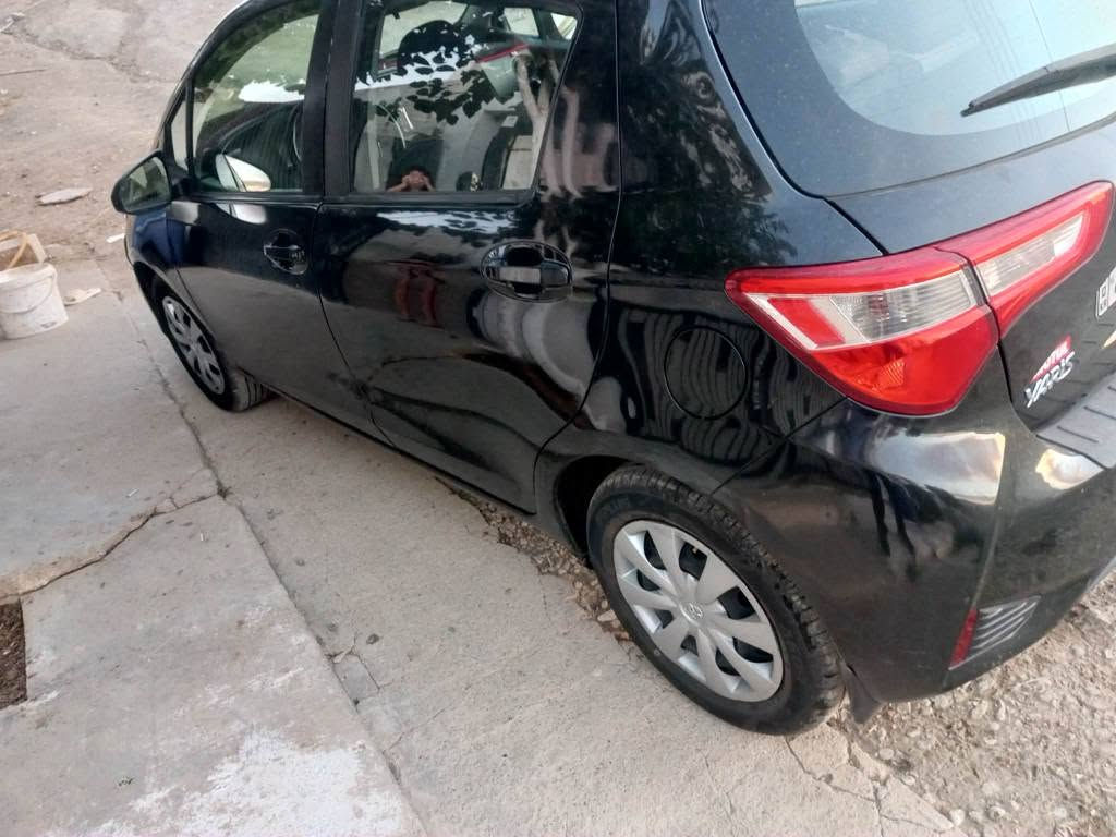 یارس 2018 گێڕتۆماتیک،گێڕ و مەکینەو تەحویل و غرامە بەشەرت.دووپارچەو نیو سبوغ بەقەد بستێک سەقف لای سایەق تەعدیلێکی زۆر خەفیف هەیەتی ڕەقم و سەنەوی نوێن سعر80 وەرەقە و مەجالێکی زۆر کەم.شوێن سۆران 
***********
*********** سوران, أربيل

نص مكتوب في الصور:
- ***********
- مۆدێل/2018 شوێن سۆران