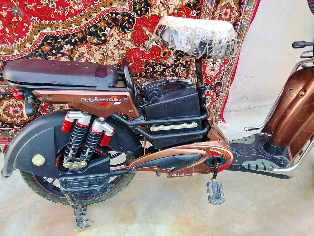 اسلام عليكم يوجد بايسكل شحن للبيع حجم 20يعوزو بس بطاريات اسعر المطلوب 200بي مجال الاتصال ***********
