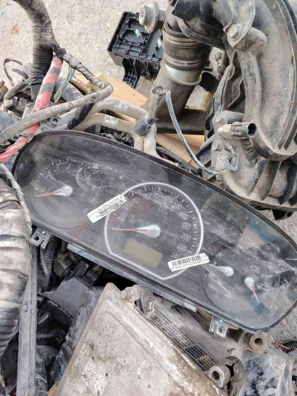 فابريته تفصيخ جديده بلاد
+ التدفئه
عقل سوناته 2006
عينه جديده تفصيخ
ضفيره دشبول + ضفيره مكينه كامله شتحتاج منها اخذ
كفر دشبول مامفطر نضيف
دكشن شغال نضيف
للتواصل
***********
