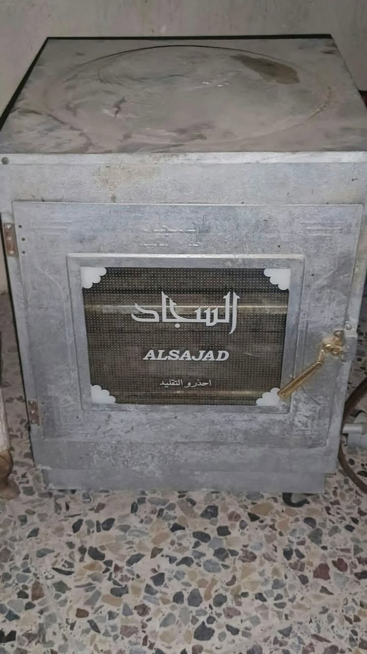 للبيع فرن وطباخ وتليفزيون ***********

