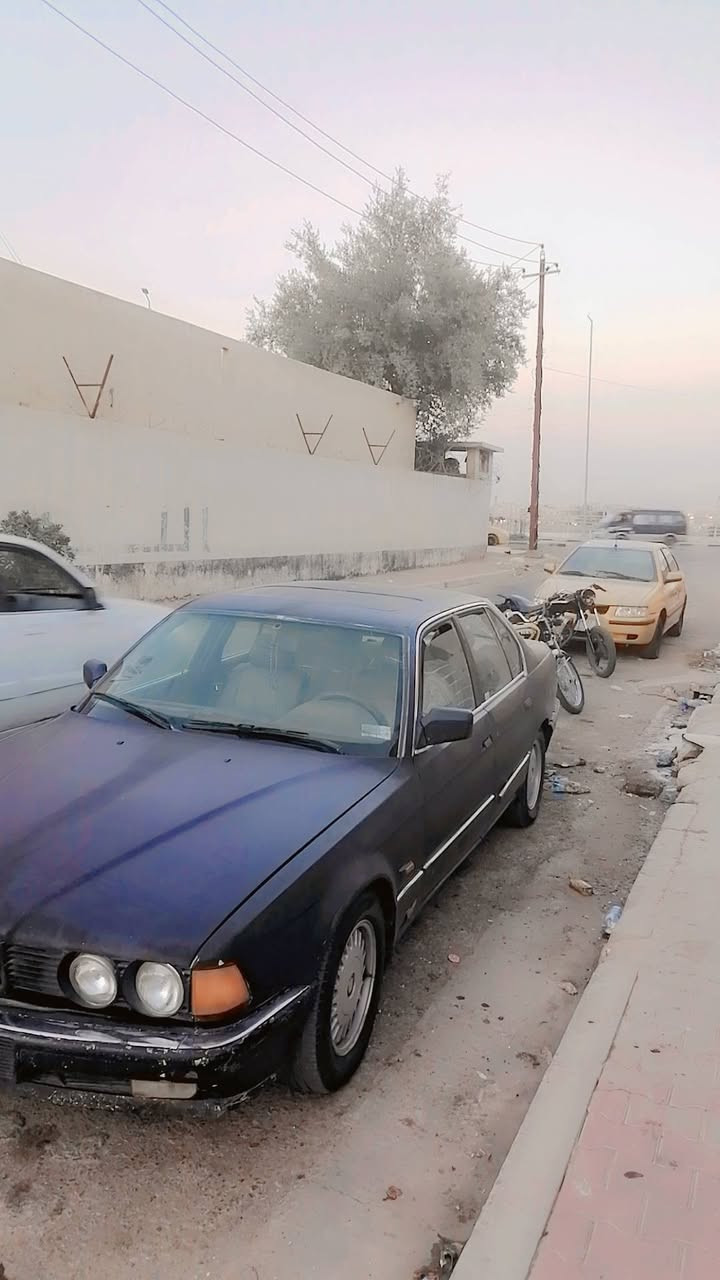 سلام عليكم بيئم فوك المديل
735  رقم بغداد
كير ومحرك حاويه مشدود جدد سياره شلعه تخبل 
غرفه نضيفه زوجين تايرات جدد تبريد شغال سياره خير من الله حماوه ماتعبر نص فوك المديل
سنويه تنتهي ب2027
مكاني كوت  بمركز المدينه  اكفلك تحويل والغرامات
رقم ***********
