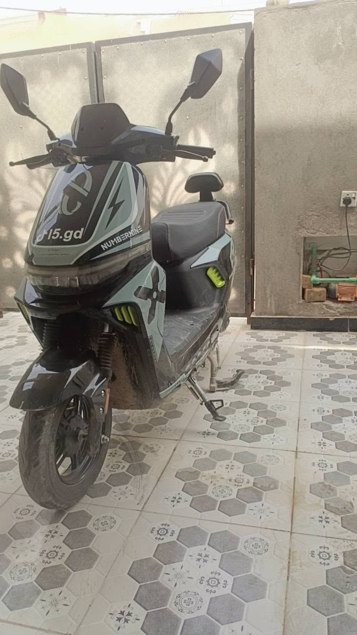 🛵⚡ سكوتر كهربائي للبيع ⚡🛵
دراجة كهربائية نظيفة ومرتبة، استخدام شخصي وحالتها واضحة بالصور ❤️‍🔥
🔋 6 بطاريات سعة 20Ah
📟 شاشة رقمية
🔑 كارت تشغيل
🎛️ سويجين
💡 إنارة أمامية وخلفية
🪞 مرايات جانبية
🛞 إطارات عريضة
🛑 فرامل دسك أمامية
👥 مقعدين + مسند خلفي مريح
⚡ تشغيل كهربائي هادئ واقتصادي
✨ شكل رياضي وحلو جدًا
📍 المكان: شهداء البياع
📞 للاستفسار: ***********
الجاد يتصل، والدراجة موجودة للفحص والتجربة.
