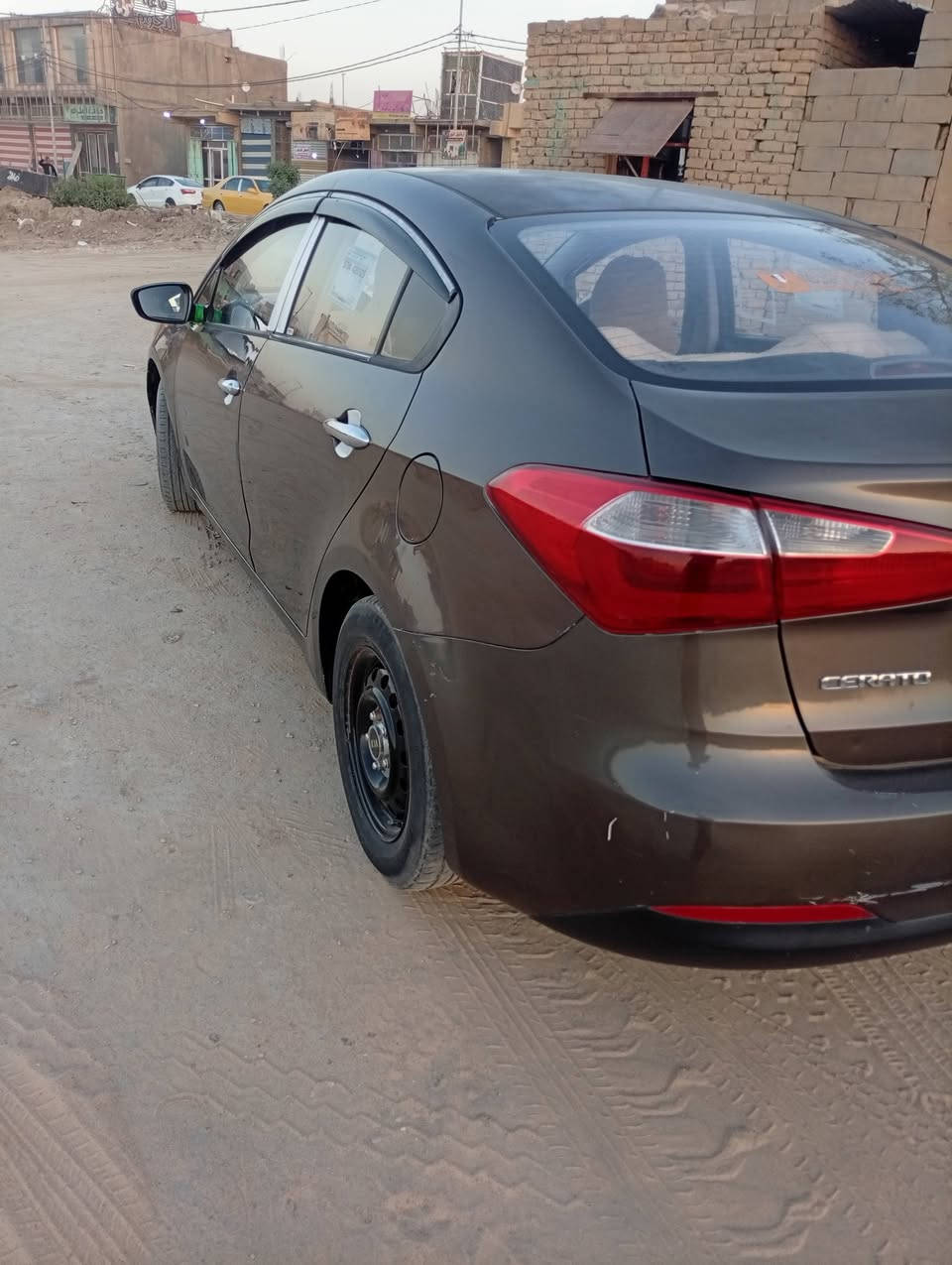 سلام عليكم سيراتو موديل 14 خليجي الشركه العامه الدوليه سياره بيها الجاملغ الكدام امبدل و الباب الوره بيه الحافه من تحت اشويه صبغ والباقي مكفول شرط السونار كير محرك 1600 مكفول امداور بكل وقت سعرها 102 مكاني السماوه *********** بيه واتساب
