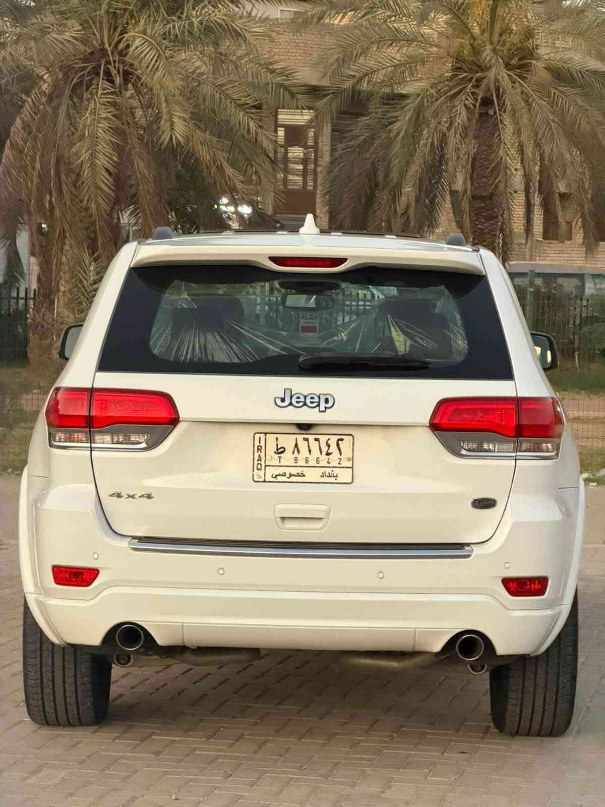 السلام عليكم جيب خليجي اوفر لاند مديل 2020
كفالة ماعدة شوية بارد بل باب لخلفي فول موصفات بصمة بنورامة جلد شاشات جكات داخل جوزي مكينة 3600 ويل 20 لد مامي وخلفي جنطة كهربا 
مشية 70 الف سعر لسيارة 248$ وبيهة مجال 
مكان لسيارة بغداد زيونه  
وهاذ رقمي ***********
