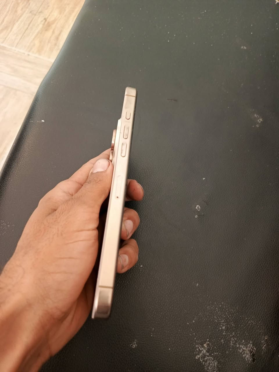 ايفون ١٦ برو ماكس • ذهبي • بطارية ٩٣٪