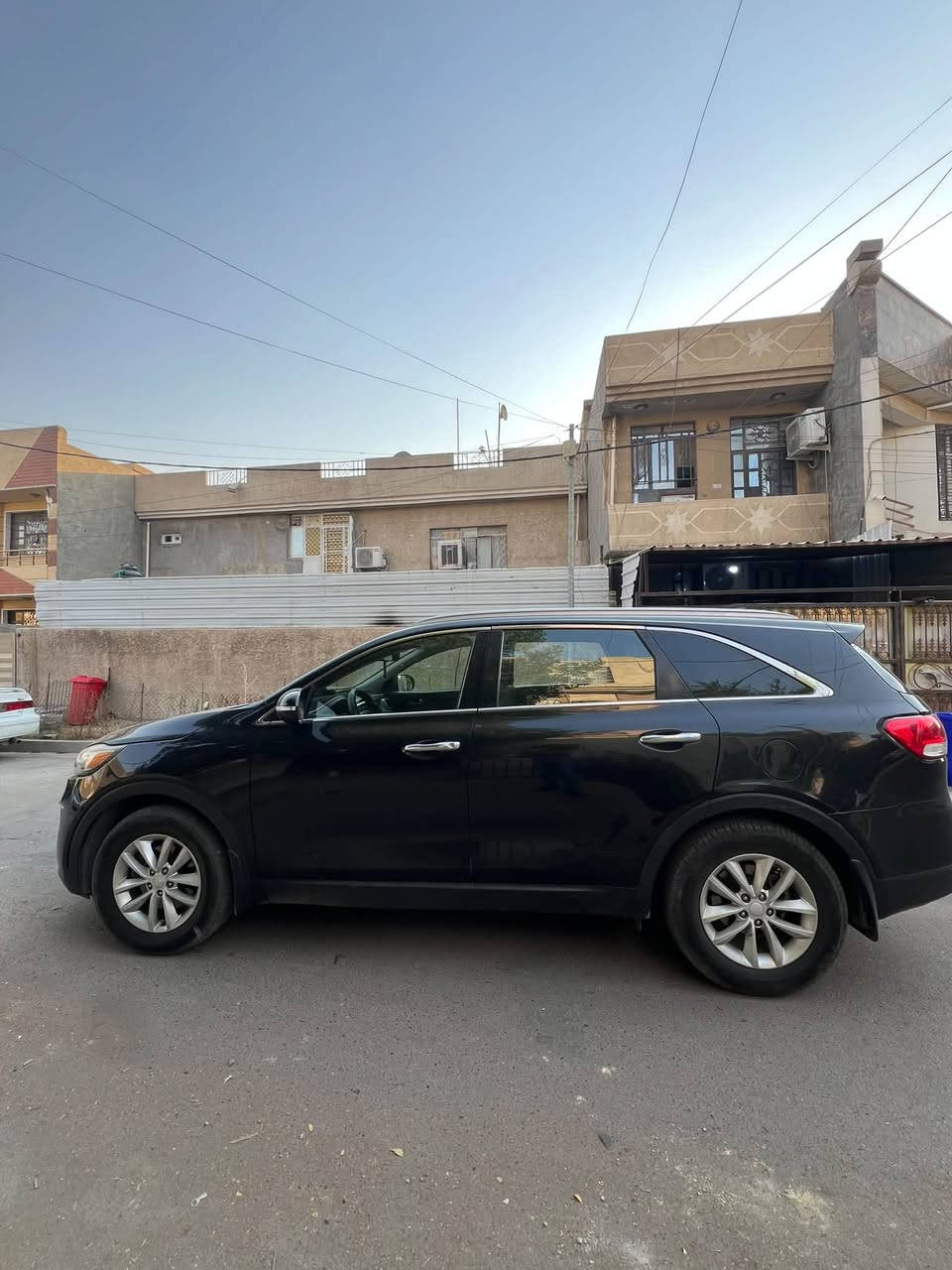 سلام عليكم سورنتو البيع ٢٠١٨ سيارة نضيفة حيل وبيه بس صبخ مكان بسيط بل صندوك بدون اي ايرباك وراد امريكي رقم بغداد سعر ١٥٠ وبيه مجال اربع سلندر ٥ راكب الاستفسار اكثر اتصل ***********
