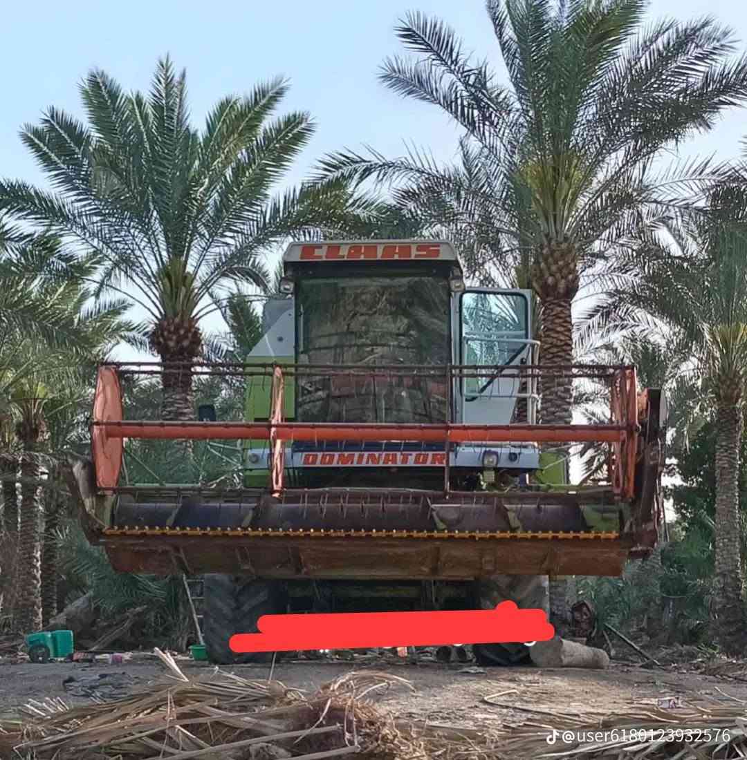 السلام عليكم ورحمة الله....للبيع

حاصده گلاص 2002 مع تحويرة شلب كامله.. بريمه نفخ. مكينه جاهزه مدرعه مابيها اي نقص گبل اشتغل 
رقمها اربيل وبأسمي  .. مكانها نجف ـ مشخاب. السعر 30 والشراي يدلل 
الاستفسار: ***********
