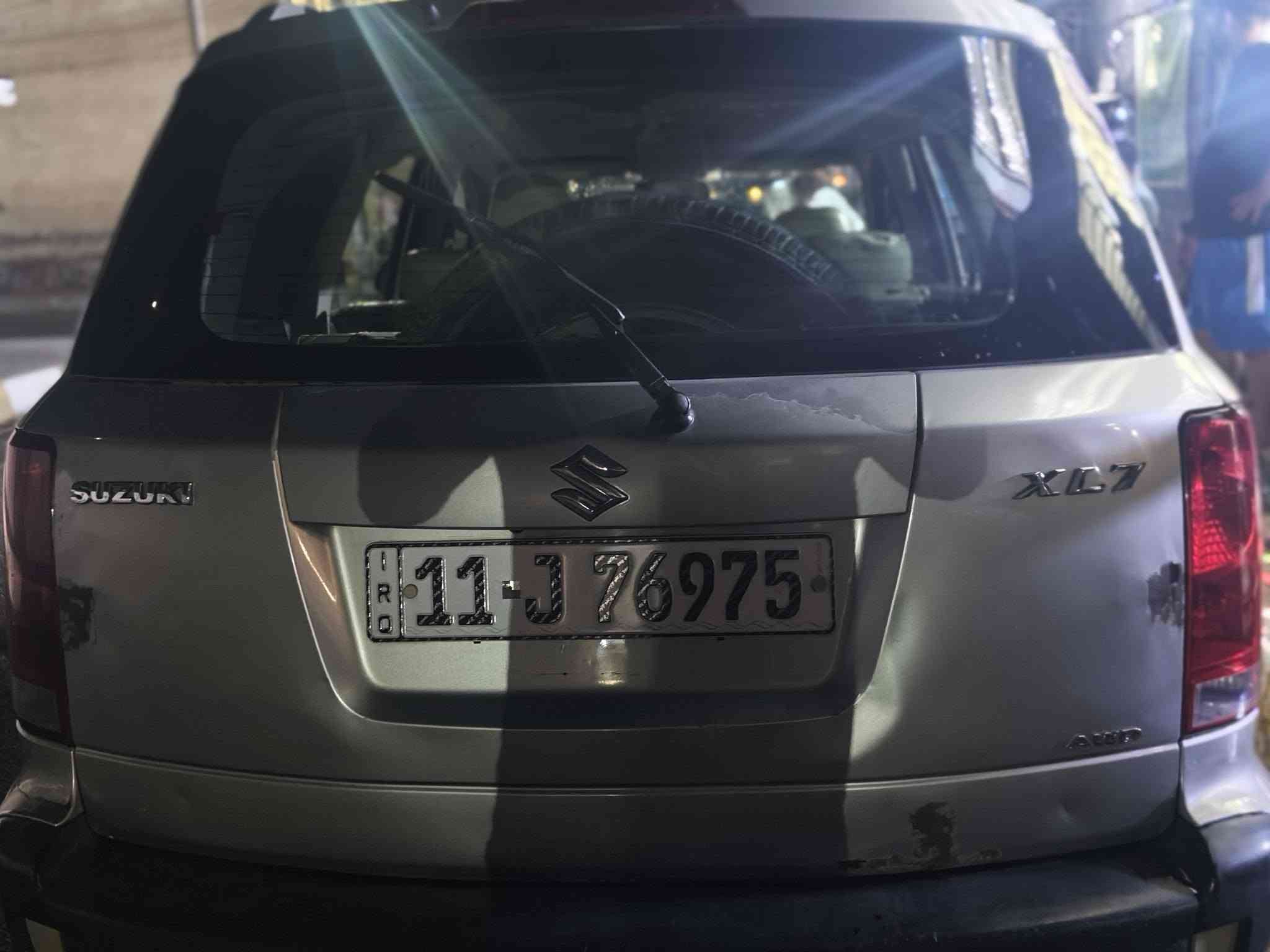 ساسوكي xl7 مكينه 3600
موديل 2007 غاز وبانزين مشترك مكينه وكير وتبريد خير من الله دواخل جديده رقم بغداد بسمي
السعر: 65 وبيها مجال 
مكان السياره كوت واسط
***********

