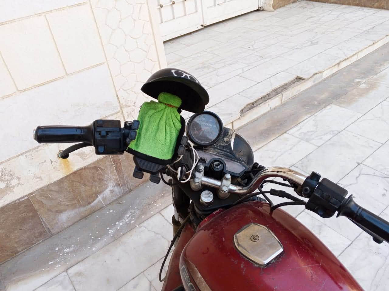 سلام عليكم
بوكسر 4 كير مكينه مفتوحه مجفته تجفيت وكاله 
أوراق كامله دراجه شغل وطلع وين متريد 

بيه نقوصات بصيطه 
مكاني بغداد يرموك 
سعر ٧٠٠ وبيه مجال 
رقمي ***********
