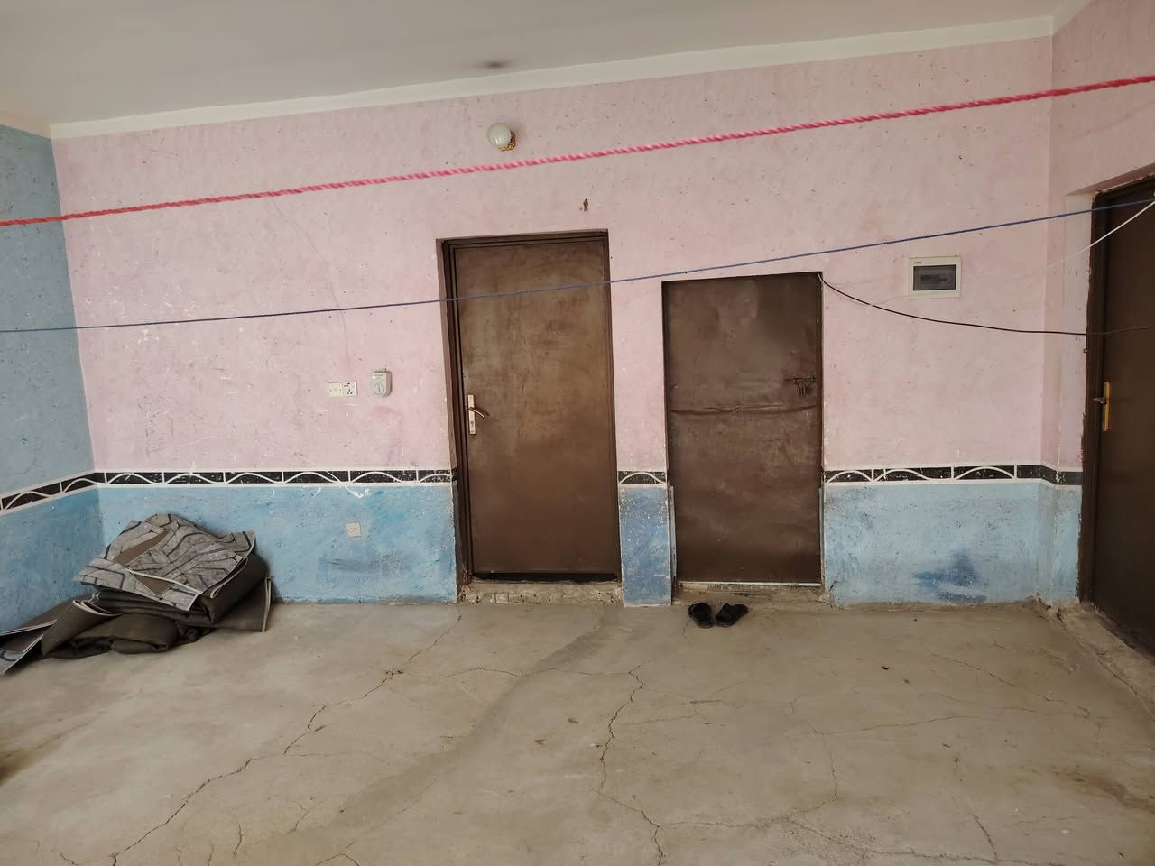 سلام عليكم بيت 200متر طابو صرف للبيع حي المجتبى المراسلة على الرقم ***********
