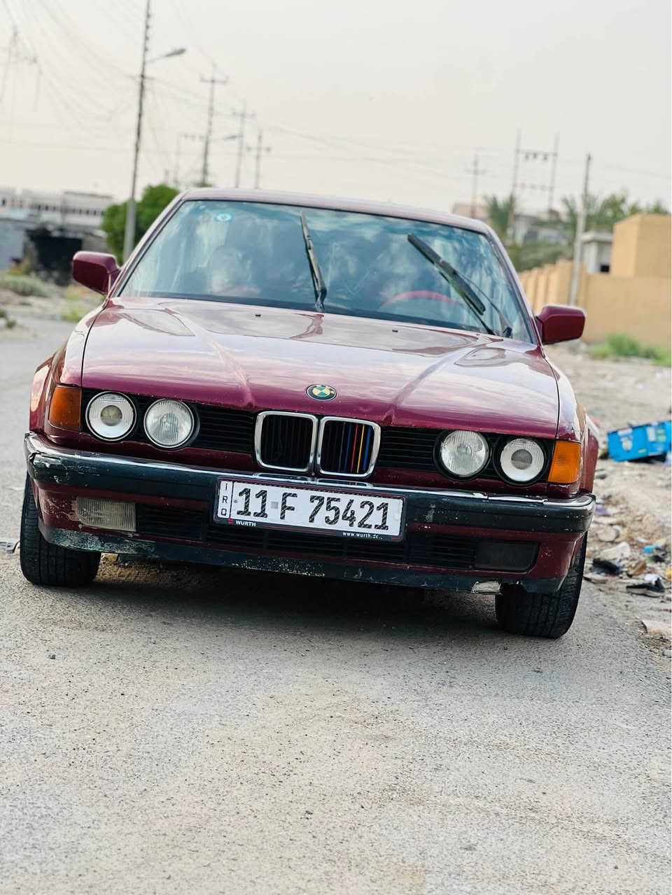 سلام عليكم لبيع بيم حجم 735  لبيع أو مراوس السياره جديده بمعنه الكلمه مكفوله كفاله من ضربه محرك جديد ولاكن كير بي ضعف  السعر 55 بي مجال سنويه 2029سياره مال بيت ماناقصهه شي رقمهه بغداد بسمي المكان البصره القرنه بني منصور شراي اتصل *********** المدينة, البصرة

