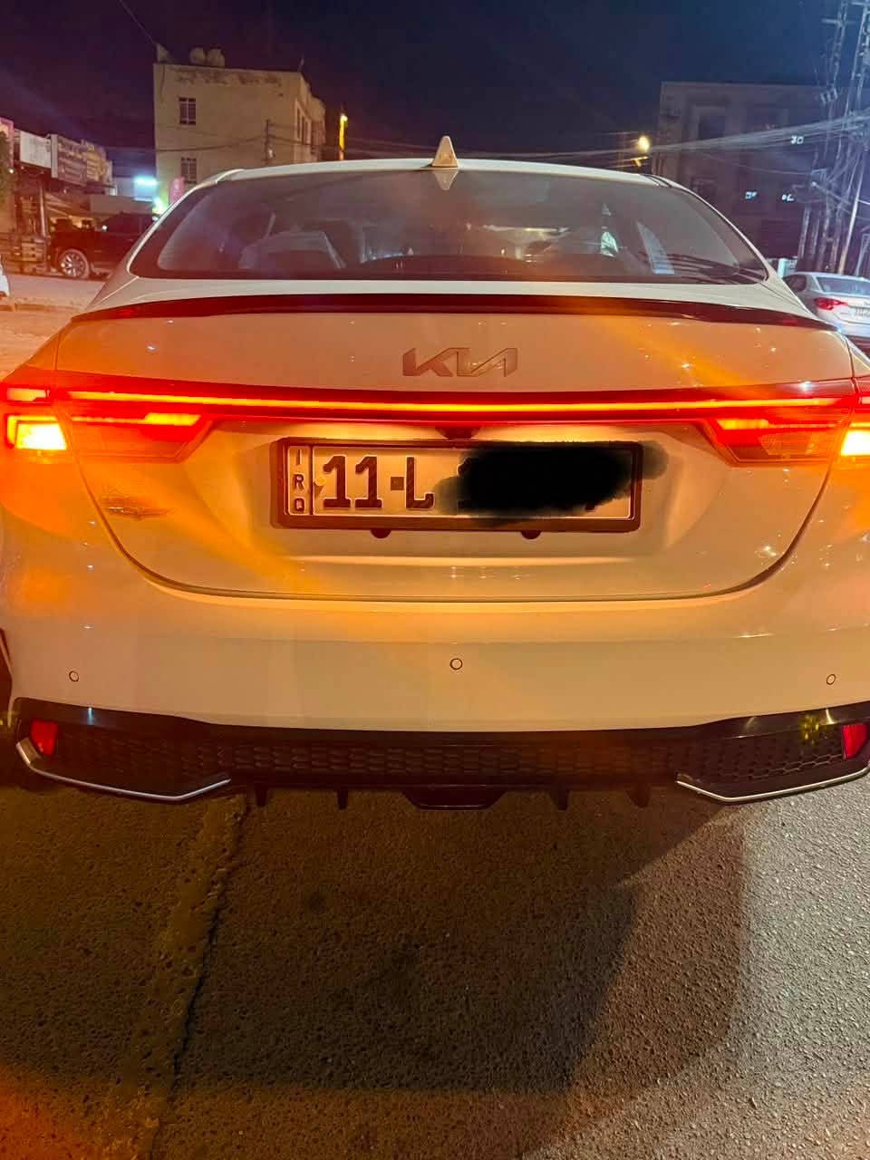 سلام عليكم
للبيع k3 2023 رقم بغداد سيارة نظيفة جداً محرك 1.5 وارد صيني 
فول مواصفات : 
فتحة 
بصمة 
شاشه جبيره 
حساس خلفي 
كامره خلفيه 
تحكم ستيرن كامل وكروز سرعه 
وباقي المواصفات المعروفه 
سياره ماشيه 58 الف 
السعر 13200$ مجال بسيط ***********
مكاني بغداد
