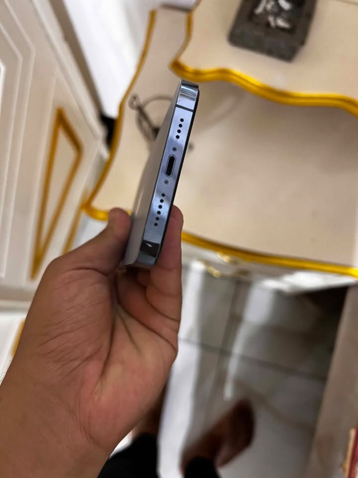 جهاز آيفون 13 برو ماكس ذاكره 256 بطاريه 86 بلاديه جهاز مداخل صيانه ونضافته ٩٥  رقمي *********** سعر الجهاز ٧٥٠ ألف وبي مجال قليل للشراي
