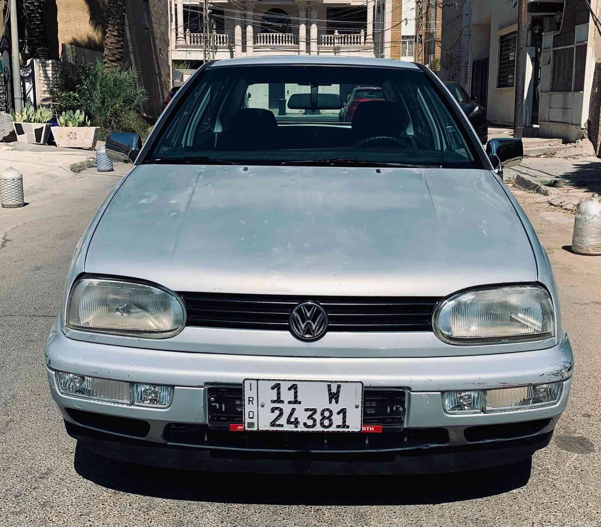 سلام عليكم … للبيع أو مراوس
كولف هاش باك سلفر موديل 1992 
محرك + كير + تبريد كفالة عامة 
صدر امامي + خلفي جديد 
شاشة + كامرة خلفية 
اشاير جانبية 
داخل لونين 
بلوتوث + اوكس + USB 
تحكم قيادة سبورت + عادي 
ويل عقرب بلادي 
يدات نيكل + مري نيكل 
مري جانبية كهرباء + امامي كهرباء 
دبل مفتاح سنتر لوك + تشغيل 
كهربائيات كلها شغالة 
تخم تاير جديد 
سعر  (43)  وبيها مجال للشراي 
مكاني بغداد الكرادة 
هـ ***********

