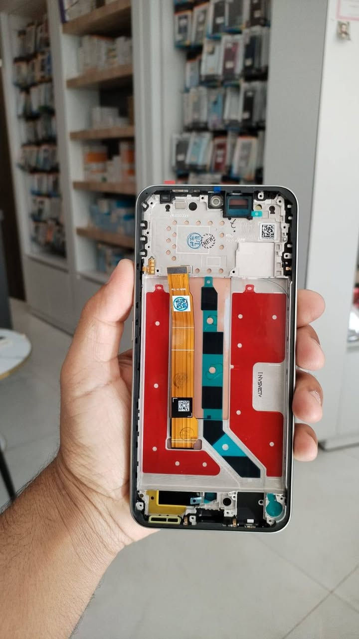 وصلت الآن! وجبة جديدة من شاشات الأجهزة  المزودة بالفريم (Frame) 📱✨
مميزات الوجبة الجديدة:
 جاهزة للتركيب فوراً: شاشات كاملة مع الفريم الأصلي لضمان ثبات تام وسهولة في الصيانة.

 دقة عالية وألوان واقعية: أداء مطابق لشاشة الجهاز الأصلية من حيث السطوع واستجابة اللمس.

 تطابق ممتاز: خامات متينة تناسب هيكل الجهاز بدقة بدون أي فراغات.

 متوفرة لمختلف الموديلات: (سامسونج، أنفنكس، شاومي، هواوي، وغيرها).

📦 للطلبات الجملة أو المفرد:
تواصل معنا عبر الواتس أو اتصل بنا على الرقم: ***********
📍 العنوان: واسط - النعمانية - شارع 13⁠
🚚 يتوفر توصيل سريع لكافة المناطق.
