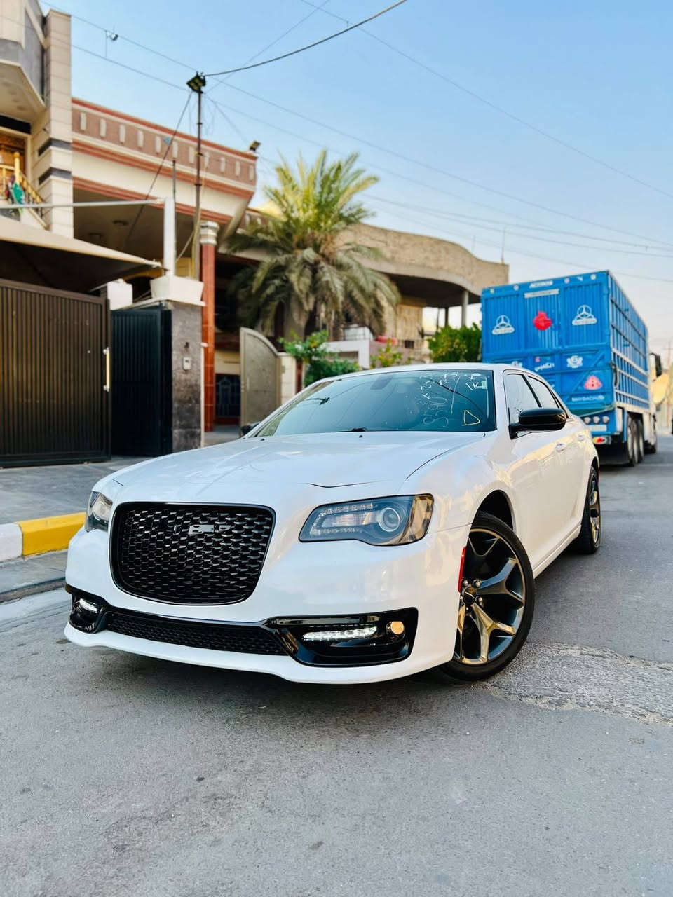 أوباما كلايسلر
دخول جديد كتاب ضباط رقم بغداد 
تحويل مباشر 
موديل 2020
ماشيه 47
دخول ذكي 
تحكمات ستيرن 
مثبت سرعة 
شاشه كار بلي 
فئه تورنك 
الحادث : فقط بارد بلبنيد ويرباك راجع سستم 
مكان بغداد 
سعر خاص 
***********
