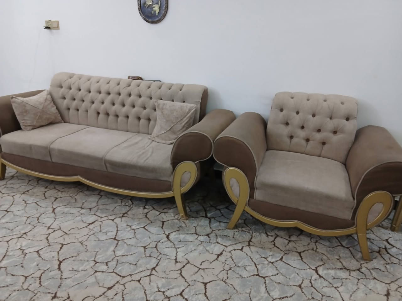 للبيع تخم نظيف جدا بالحله للاتصال بالرقم ***********حله
