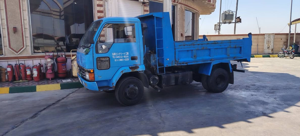 سلام عليكم
كنتر مستيبوشي للبيع سياره مكفوله
مكينه 14 رقمها ذي قار
سيارة نضيفه
***********
***********
