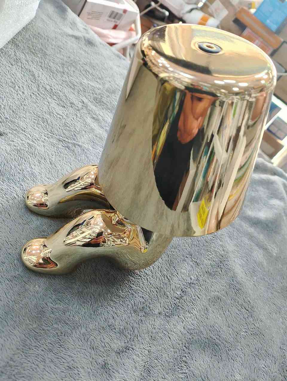 Disk lamp 
كهربائي 
لدي 3 الوان
بسعر 18 ألف 
يوجد توصيل لجميع المحافضات 🛵 
***********
