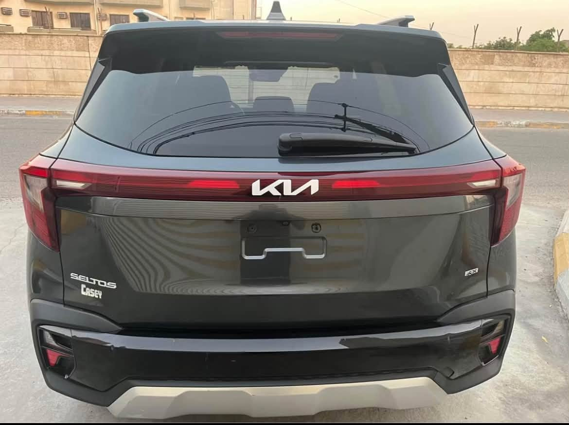 🚘 كيا سيلتوس 2024 SX – أعلى فئة 🔥
مرقم رقم رباعي مميز

🇺🇸 وارد أمريكي

📅 موديل 2024

📍 ماشية 63 ألف ميل مشي امريكا

⚙️ محرك 1.6 Turbo GDI

💪 قوة 195 حصان

🔄 گير أوتوماتيك 8 سرعات

4️⃣ دفع رباعي AWD

✨ المواصفات:

• SX أعلى فئة

• شاشة بانورامية مزدوجة 10.25 إنچ

• شاشة عدادات رقمية 10.25 إنچ

• Bose صوت فاخر 8 سماعات

• Apple CarPlay / Android Auto

• تشغيل عن بُعد Remote Start

• Smart Key + Push Start

• مقاعد جلد SynTex

• مقعد سائق كهربائي مع دعم للظهر

• تسخين المقاعد الأمامية

• مثبت سرعة ذكي Smart Cruise Control

• Highway Driving Assist

• نظام تحذير ومساعدة الخروج عن المسار

• نظام تفادي الاصطدام الأمامي

• حساسات ونظام كاميرا خلفية

• LED Headlights + LED Fog Lights

• جنوط 18 إنچ

• فرامل إلكترونية EPB

• مرايا كهربائية ومدفأة

• تكييف أوتوماتيك•

• باب خلفي كهربائي*

• مقاعد أمامية تبريد*

السعر 158

الحادث دعامية فقط بدون ايرباك ولا شاصي ولا دواخل ولا لغد واكو رش يم حافة الجاملغ والبنيد موضع بصور امريكا بدون اي حادث وعندي الكارفكس كامل

🔥 

للاستفسار الاتصال

***********

نص مكتوب في الصور:
- 77851445
- 771831445X