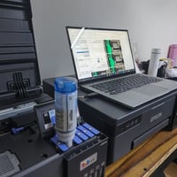 متوفر طابعة ايبسون عدد 2 نظيفات 95%  وحدة l8050 تجي a4 الحبر حرارية مط...
