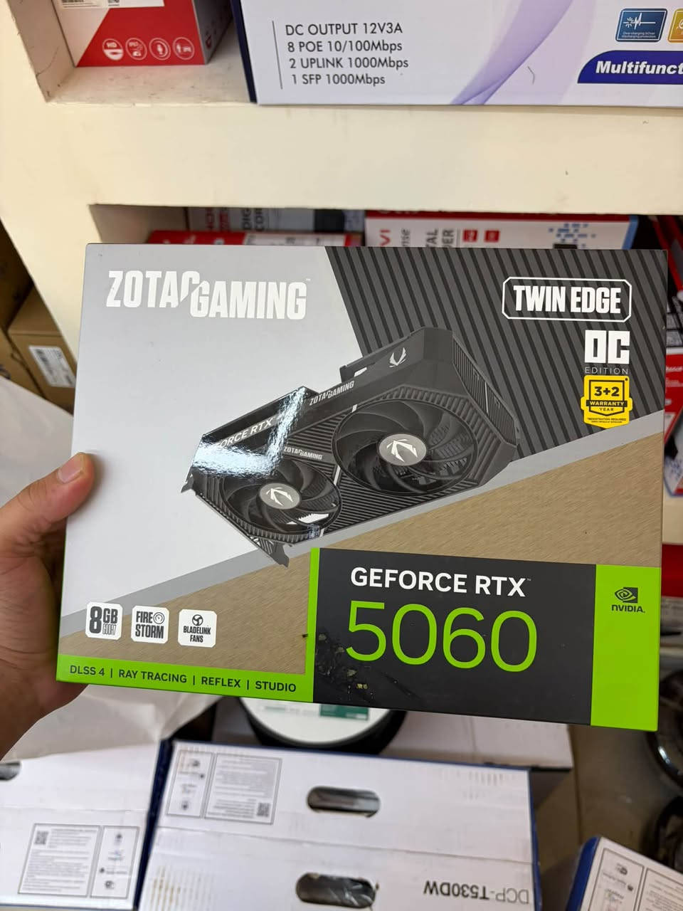 السلام عليكم
تجميعات جديد غير مستخدم 
Ci5 14400f
Rtx 5060 8GB Zotac
Ram 8x2 3200
NVME 512GB
Psu 650w thermaltake 
M.B H610 M-K asus
Fan mass s4000
Case CG77 Fantech
السعر 1,445,000
الكمية المتوفرة عشر قطع جديد غير مستخدم 
رقمي ***********
مكاني بغداد
