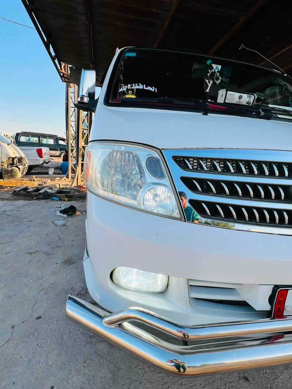 السلام عليكم فتون Fللبيع سياره جاهزه بسمي تخم تاير ووياله جدد ستوني شادهن ومكينه جديده صندوك بعدهي اول تبديله دهن اله سياره كفاله عامه من دكت جاكوج ترايك وين مايعجبك اتصل ***********
