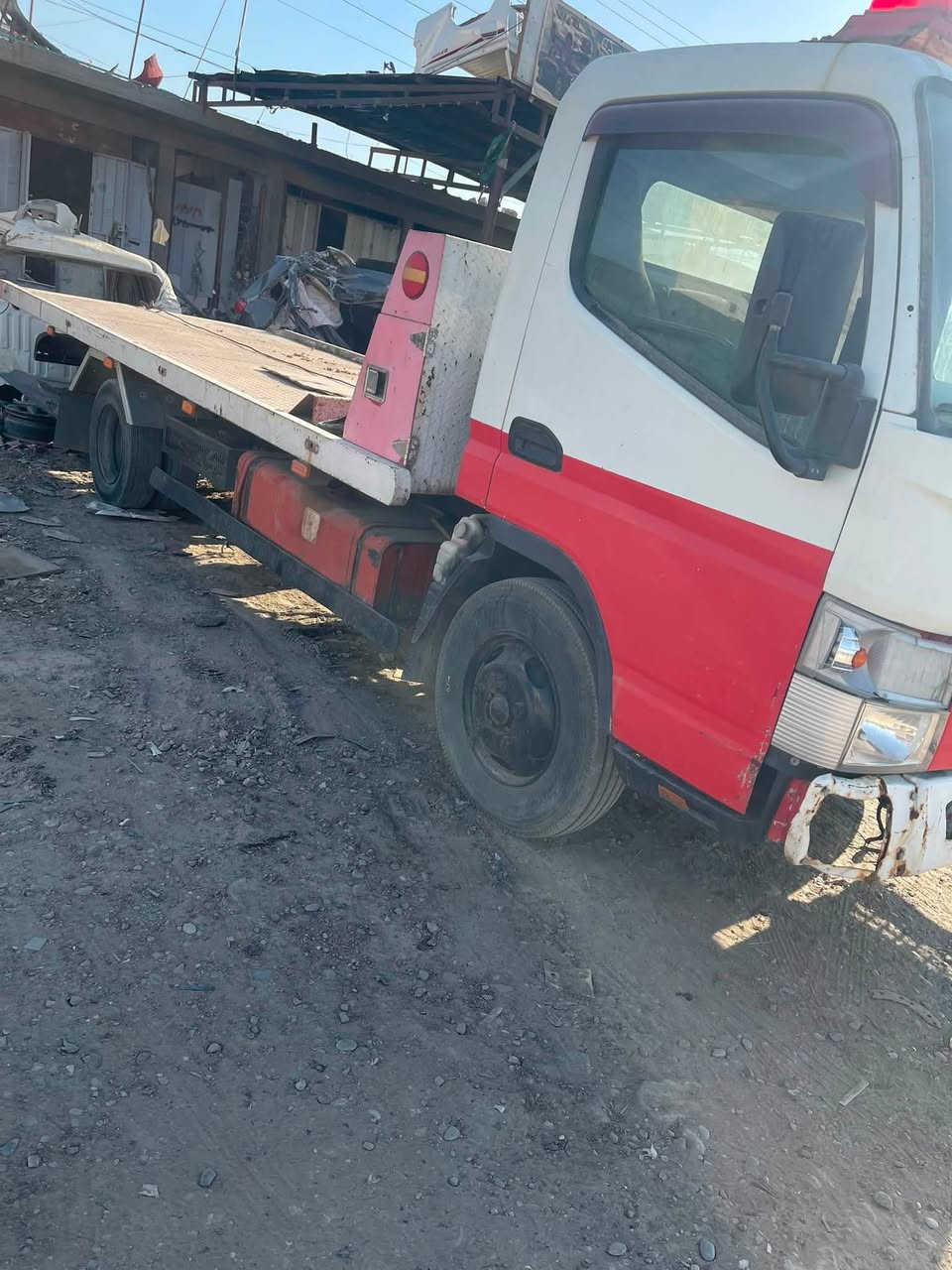 سلام عليكم للبيع كنتر ماليزي موديل 2003 رقم بغداد بسمي تحويل مباشر بدي نزال 3جكات مكينه بيهه تبخير للاستفسار ***********
