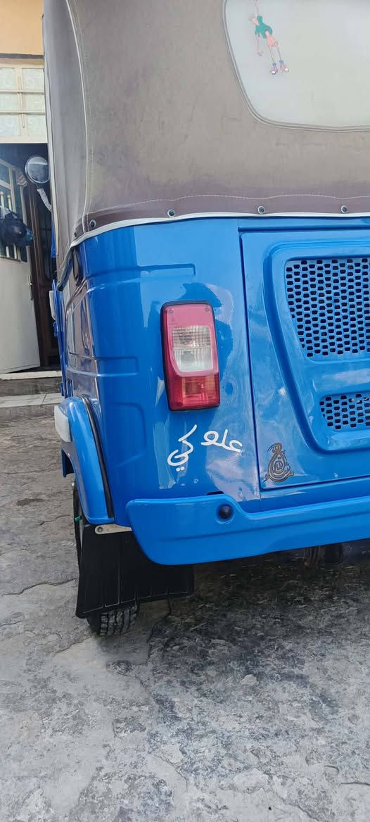 سلام عليكم تكتك  23  للبيع كفاله عامه بغداد الحسينيه ***********
