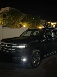 لاندكروز GXR • ٢٠٢٢ • فول