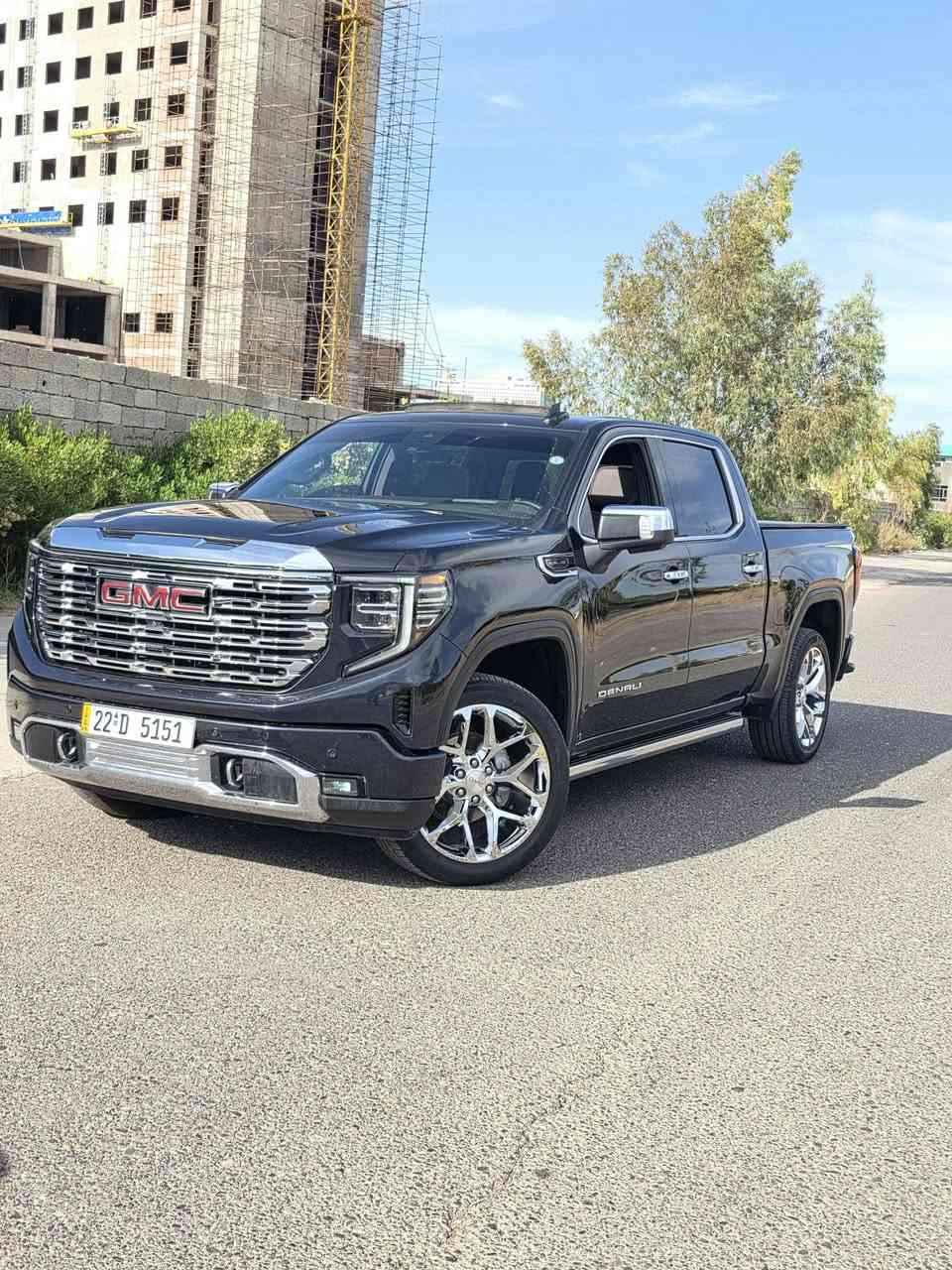 السلام عليكم
GMC DENALI 
2023موديل 
جيمسي  دينالي فول موصفات معروفه دينالي بالمواصفات 
كشن جلد كهرباء تبريد تدفئه
داتا شو 
كتاب تظليل .طخم تايرات جديد 
حداديه جديده 
دوسه كهرب بلادي
سلايت.
كاميرات محيطه 
رادار خلفي
رادار امامي
تحكمات ستيرن
مثبت سرعه
تحديد مسار
لايت زنون
الحادث نص جملغ امامي يسار
ايرباك سيترن راجع بلادي
باب كبير بودي قصير 
مكينة 8 سلندر 5.3
رقم شمالي اربيل
60 KMالف ماشي
سعر 430
عنوان السياره اربيل 
***********
***********.
