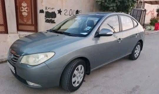 🚗 للبيع | هيونداي إلنترا 2011
- 🔹 اللون: نفطي
- 🔹 المحرك: 1600، ما مفتوح
- 🔹 الكير: عادي
- 🔹 الممشى: 261 ألف كم
- 🔹 السنوية: مجددة لغاية 2028
- 🔹 السيارة باسمي وشرط التحويل
- 🔹 أوراقها كاملة والتحويل فوري
- 🔹 التواير الأربعة جديدة
- 🔹 التبريد ثلج
- 🔹 السيارة جاهزة

الملاحظات:

- باب السايق بيه علّة باردة.
- السقف بيه شبر مكحول.
- باب الراكب بيه صبغ لحد المصطرة.
- صفراية الكير للغيار الثالث (3) رايحة.

📞 للاستفسار ***********
