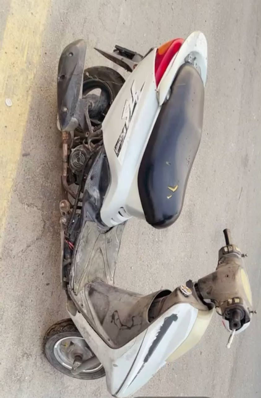 بريز شغاله سلف هندر شغاله كهربائيات كلها شغاله عوزها شوي ترتيب خارجي مثل الترايش جيبلها وصالنصة طاكة عوزها لحيم بس سعرها300 مكاني بغداد البلديات ***********
