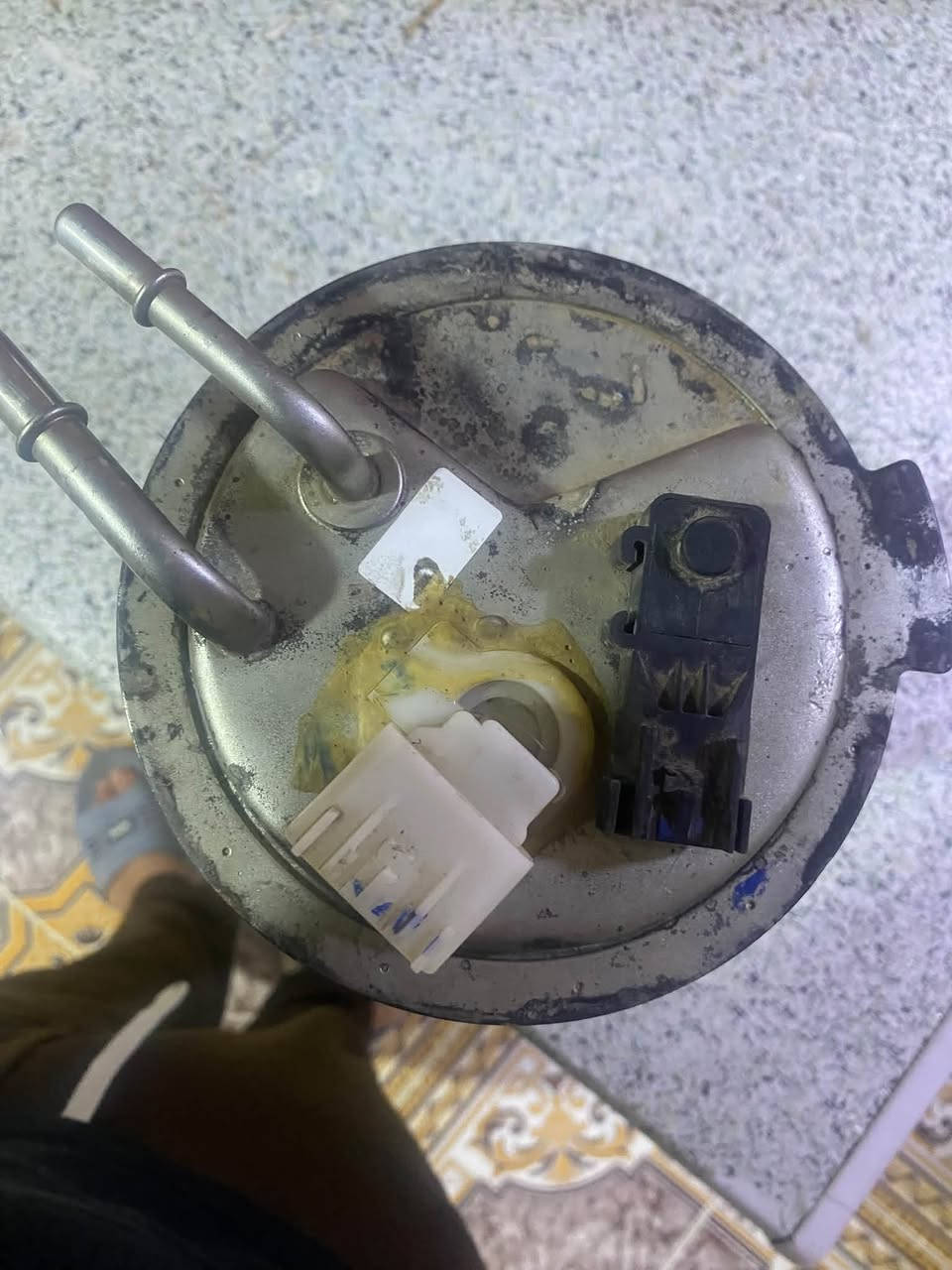 قاعدة فيت بم شغاله سعره ١٢٥ بيه مجال قليل حك الجيه
داينمو شغال سعره ٨٥ 

هذن مال تاهو مديل ١٥ طويل 

العنوان البصره حي المهندسين 

***********
