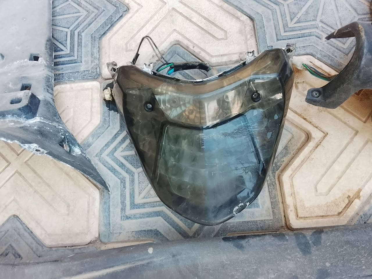 نجف بالمطار • مال ماكس • بخير