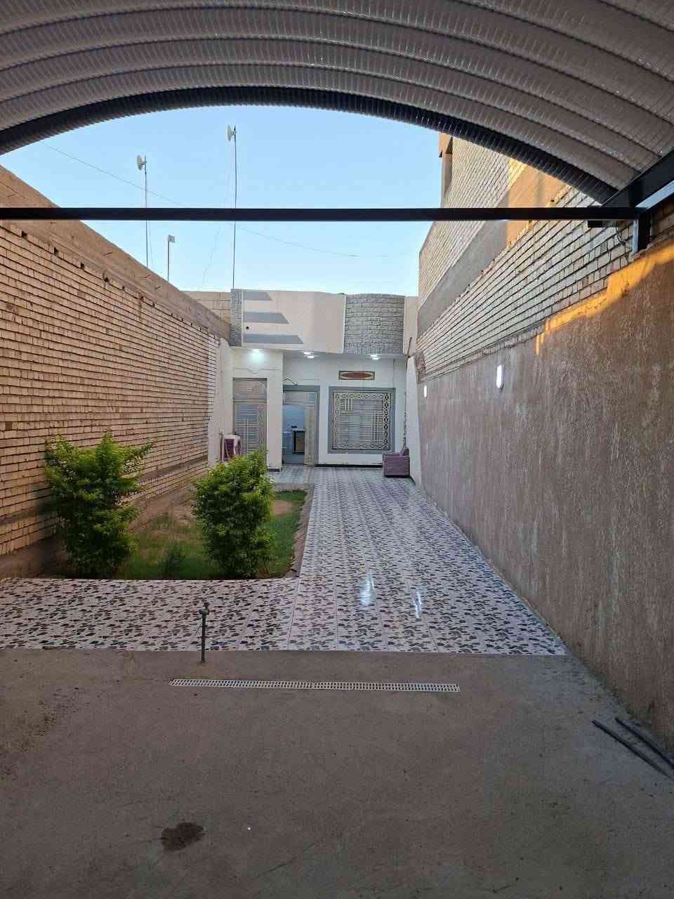 السلام عليكم بيت للبيع المساحه 290م طابو زراعي سند 25 مقسوم الى مشتملين بناء حديث متوفره كافة الخدمات العنوان كربلاء طويريج مقابيل الكوي ع التبليط مباشرتآ السعر اتصال 
*********** #اشاره
*********** @أبرز المعجبين 
او مراجعة مكتب درة طويريج للعقارات قرب الكفيل
