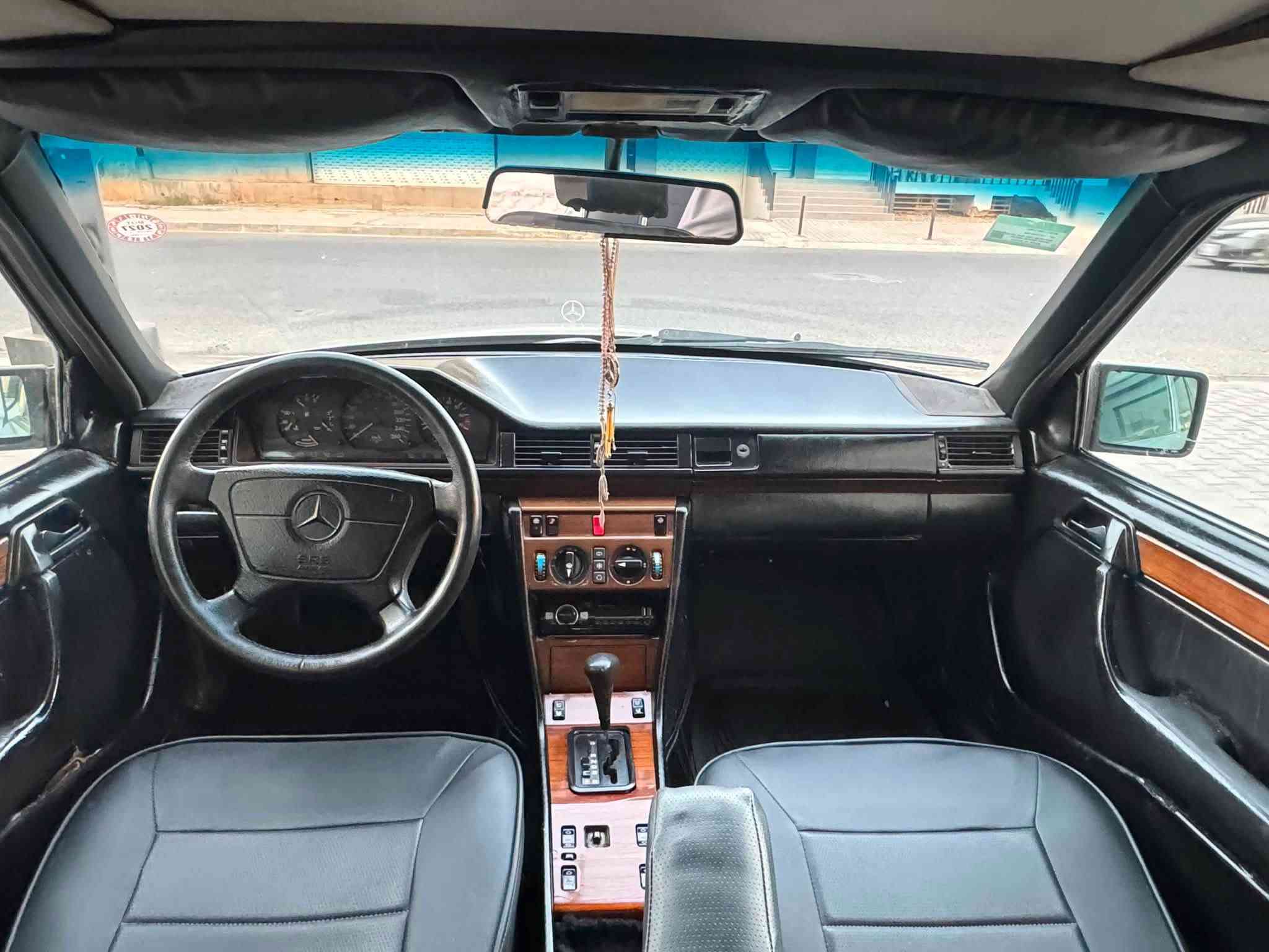 للبيع مارسدس دب موديل 1990محرك محور ملكه 3000vvt تبريد شغال سلايت طكتين شغال سياره مصبوغه عام للجمالي رقم سليمانيه دولي سنويه هزه جديد لحد 2031بسمي سعر 62بي مجال
***********
مكان سياره كركوك
