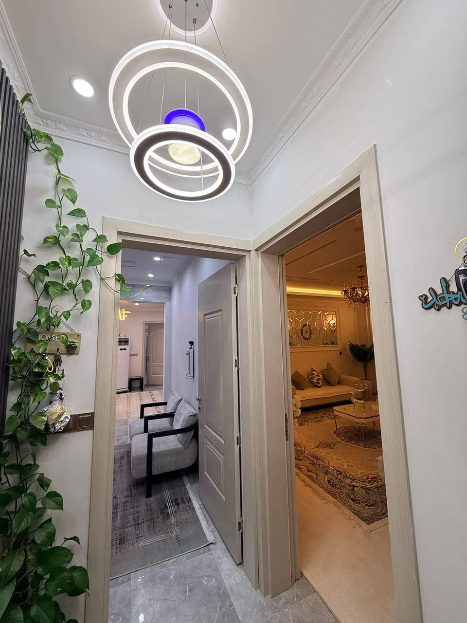 🏡 بيت للبيع في وند ستي – موقع مميز جداً 🔥

📍 الموقع: وند ستي – أول فلكة على اليمين  
📐 المساحة: 240 متر  
🧱 ركن – طابو صرف – بناء طابوق صغير  
💪 أساس رفت قوي وبناء شخصي بمواصفات عالية جداً

✨ مواصفات البيت:
▪️ الطابق الأول:
صالة كبيرة مع استقبال، مطبخ، غرفة نوم، صحيات، ومخزن صغير  
فول مغربي تركي (طلب شخصي) مع ديكورات فخمة وتشطيبات راقية  
الدرج ودوائر الشبابيك مرمر فاخر  
ألمنيوم عالي الجودة مع جامات للدرج

▪️ الطابق الثاني:
3 غرف نوم + صالة + صحيات + 2 بلكونة  
فول مغربي تركي وديكورات حديثة جداً

🌳 البيت يحتوي على:
✔️ كراج سيارة  
✔️ حديقة جميلة  
✔️ سقيفة خارجية مرتبة  
✔️ دبل تانكي 3000 لتر  
✔️ دبل ماطور بوستر صاعد ونازل

🛋️ إمكانية الاتفاق على شراء الملحقات مع صاحب الدار عند الشراء.

🔄 كما يوجد إمكانية مراوسة مع بيت 200 متر في وند ستي.

💰 السعر: 145 مليون و بيها مجال قليل ( و ماعدى مبلغ المطلوب. باقي على الشركة 5 دفاتر  بالشهر تدفع 700$ دولار. شهر دفع و شهر متدفع )

📞 للاستفسار أو الاتصال:
***********
