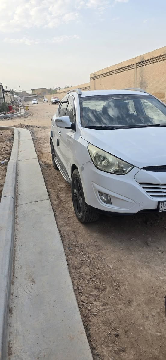 توسان ٢٠١١ • مكينه ٢٠٠٠ • تايرات جديده
