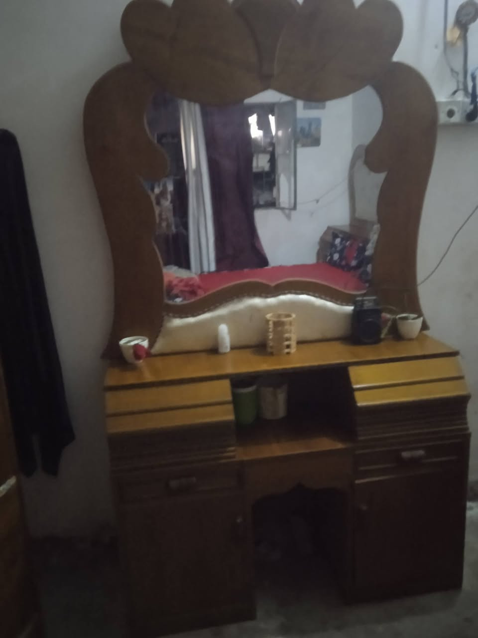 غرفه لبيع سوكيه نضيفه سعره 500 رقم تليفون ***********
