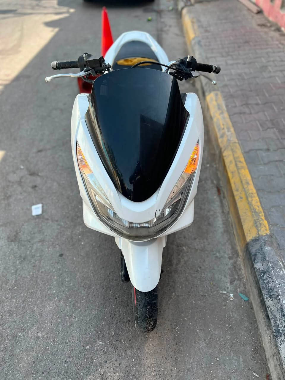 سلام عليك bcx جيل ثاني ياباني مكينه 150 دراجه نضيفه كهربائياتها كلها  شغاله ستاند كهربائي دراجه بيها نقص بريك خلفي فقط دراجها رايدها بمليون و650 وبيها مجال للشراي 
***********
