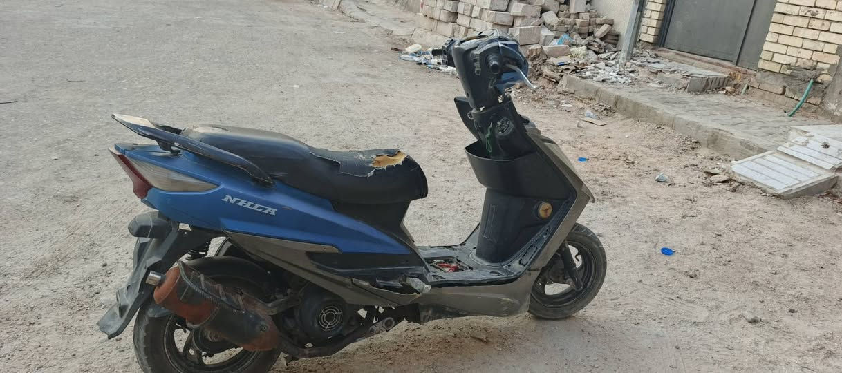 دراجه ماكس نحله سعر 200 محرك مكفول لاتدخين ولاتنقيص بس كفراته تعبانه للستفسار***********
